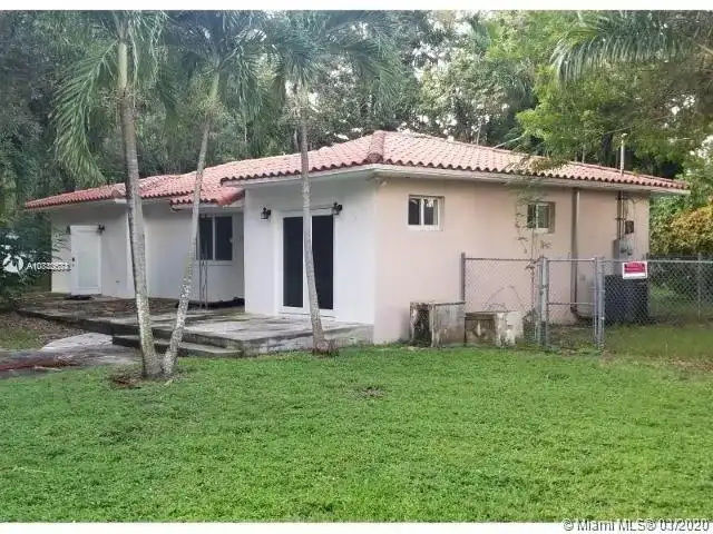 1110 NE 119th St, Biscayne Park FL 33161