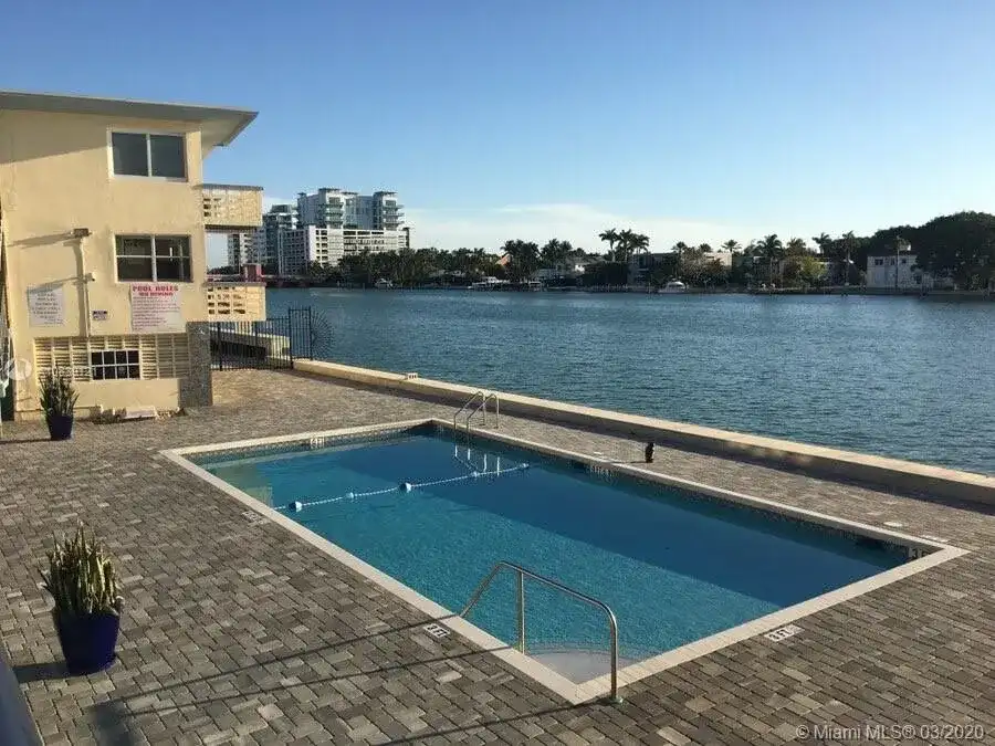 6484 Indian Creek Dr # 202, Miami Beach FL 33141