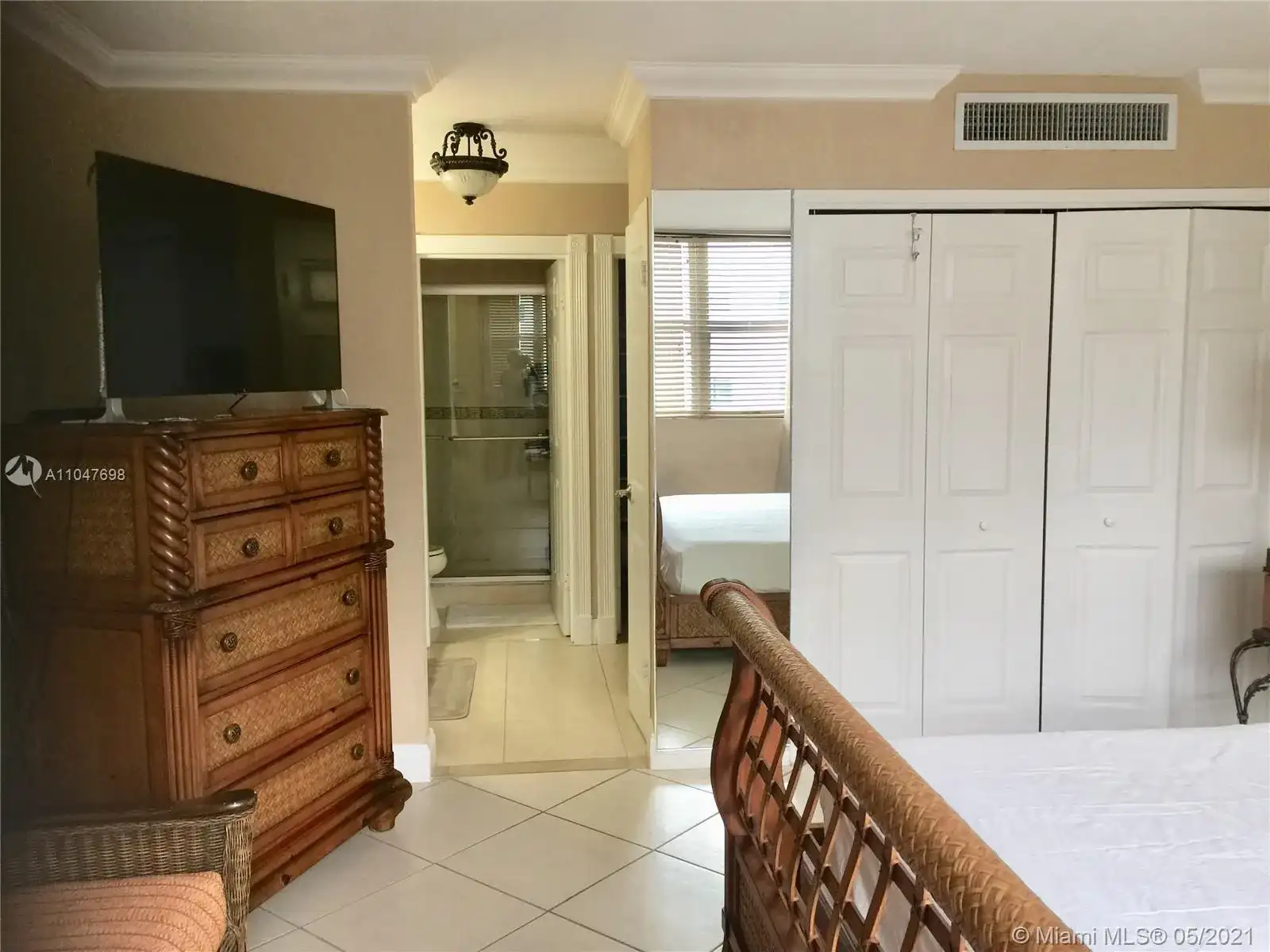 9225 Collins Ave # 1206, Surfside FL 33154
