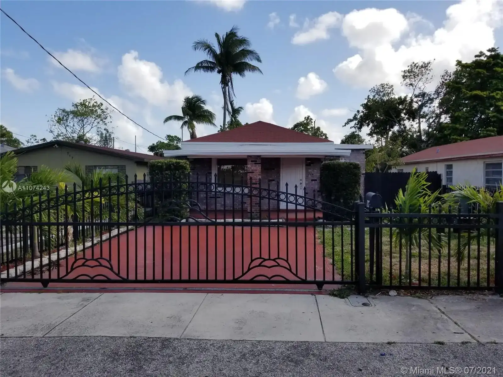 721 NW 6th St, Hallandale Beach FL 33009