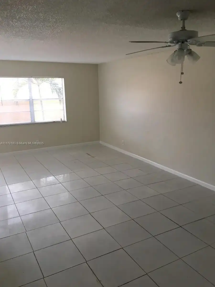 5962 NW 29th Pl # 112, Sunrise FL 33313