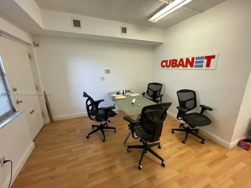 145 Madeira Ave # 202, Coral Gables FL 33134