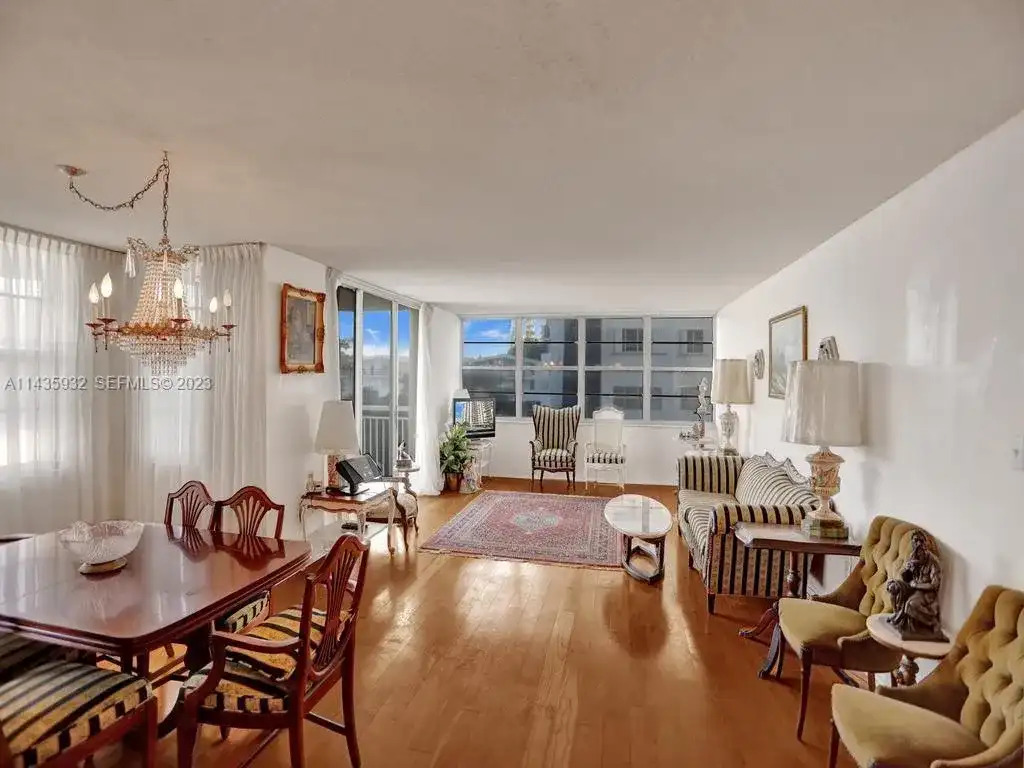 18051 Biscayne Blvd # 304, Aventura FL 33160