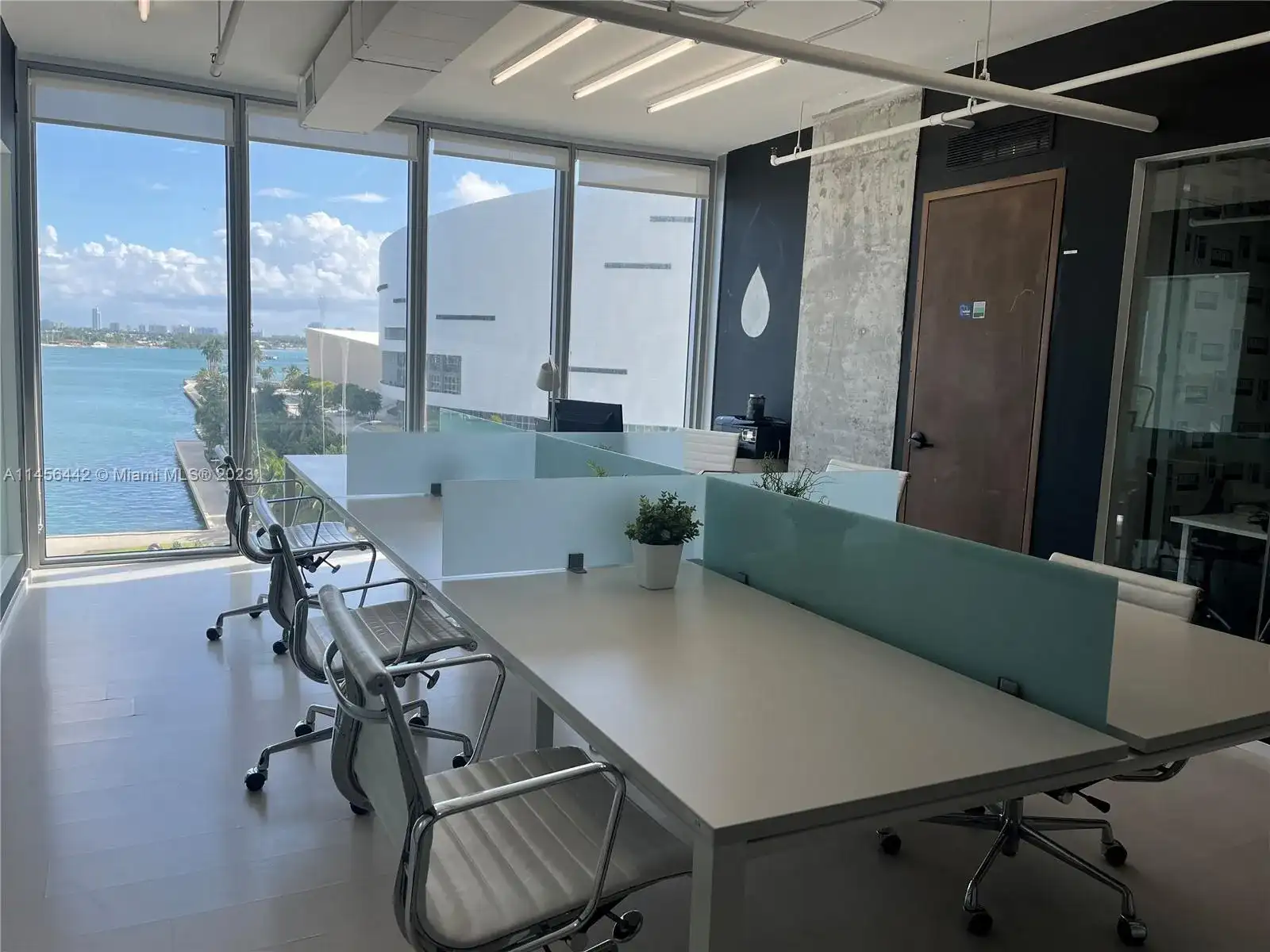 888 Biscayne  Blvd, Miami FL 33132