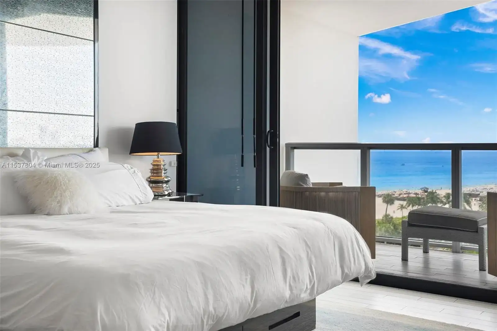 2201 Collins Ave # 814, Miami Beach FL 33139