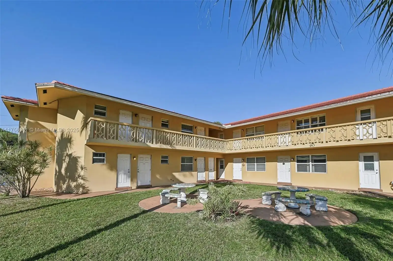 90 NE 19th Ave # 1, Deerfield Beach FL 33441