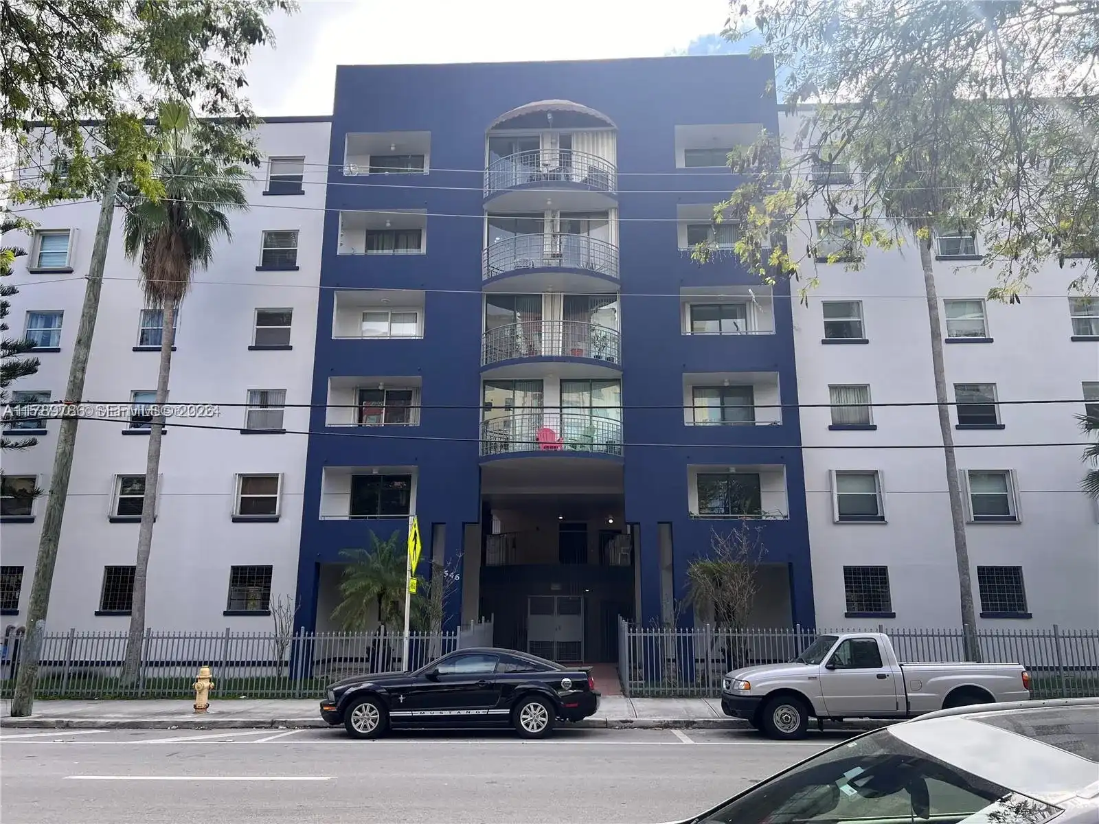546 SW 1st St # 611, Miami FL 33130