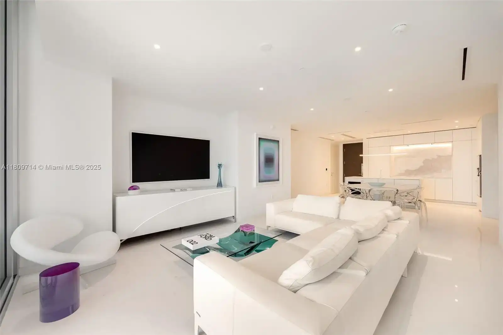 300 Biscayne Blvd Way # 5205W, Miami FL 33131
