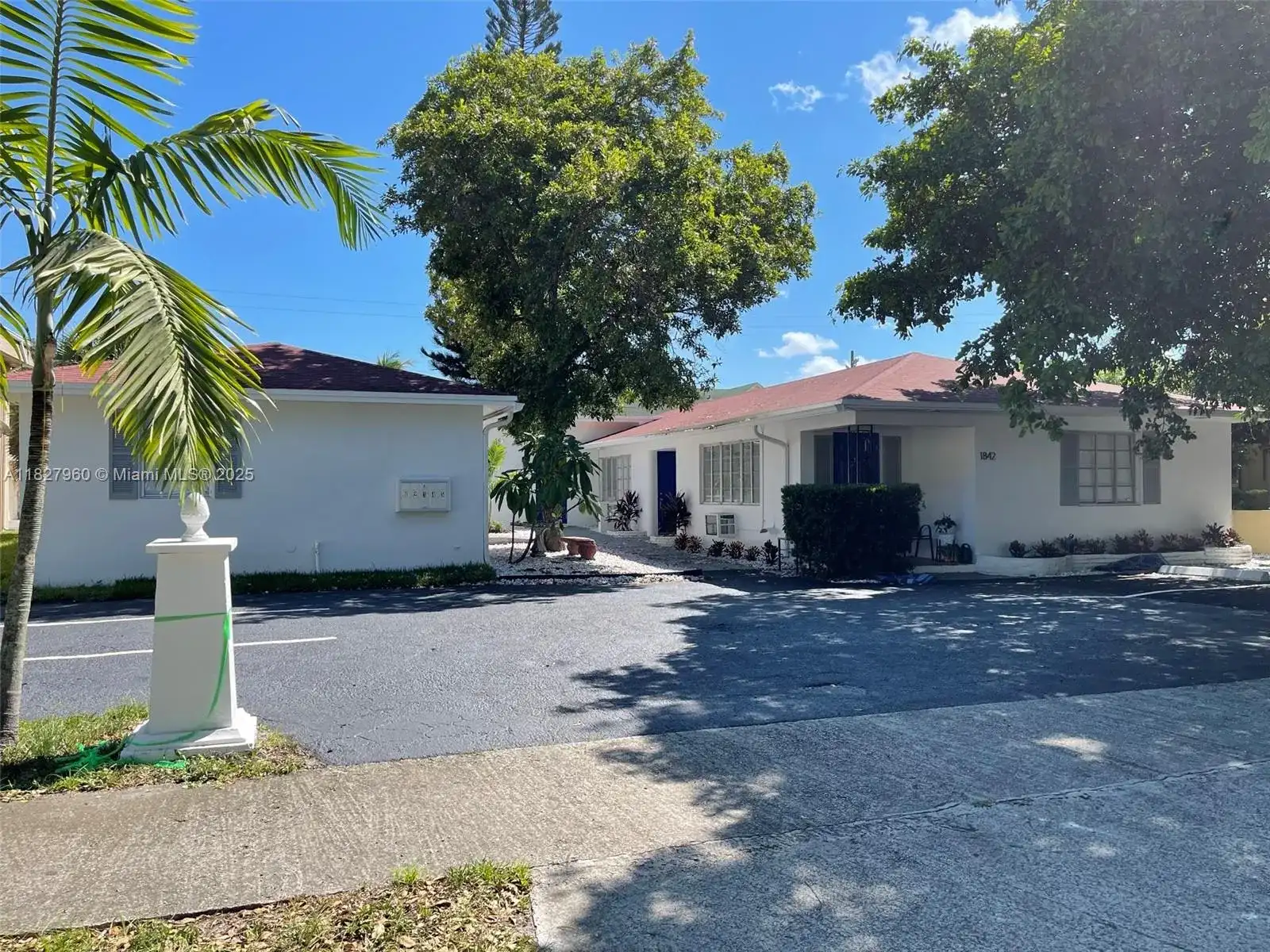 1842 Madison St, Hollywood FL 33020
