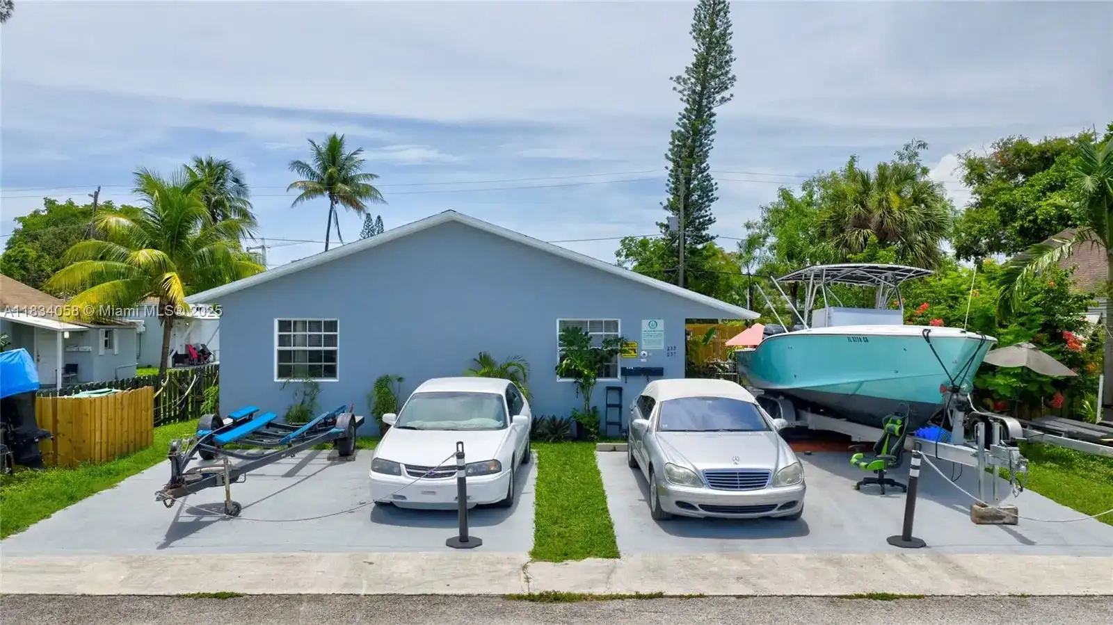 235-237 SW 12th St, Dania Beach FL 33004