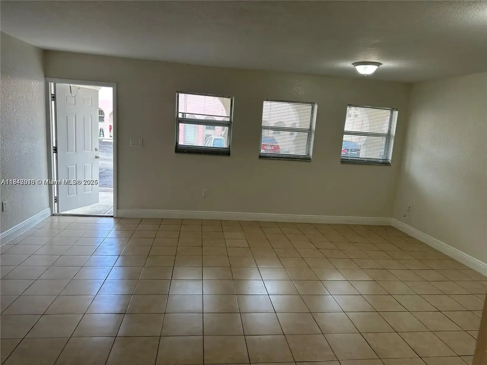 2776 NW 131st St # 2776, Opa-Locka FL 33054