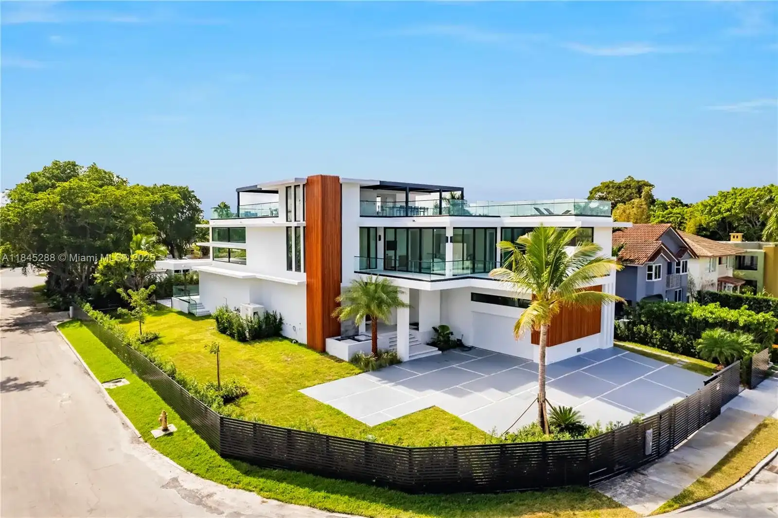 1248 NE 89th St, Miami FL 33138
