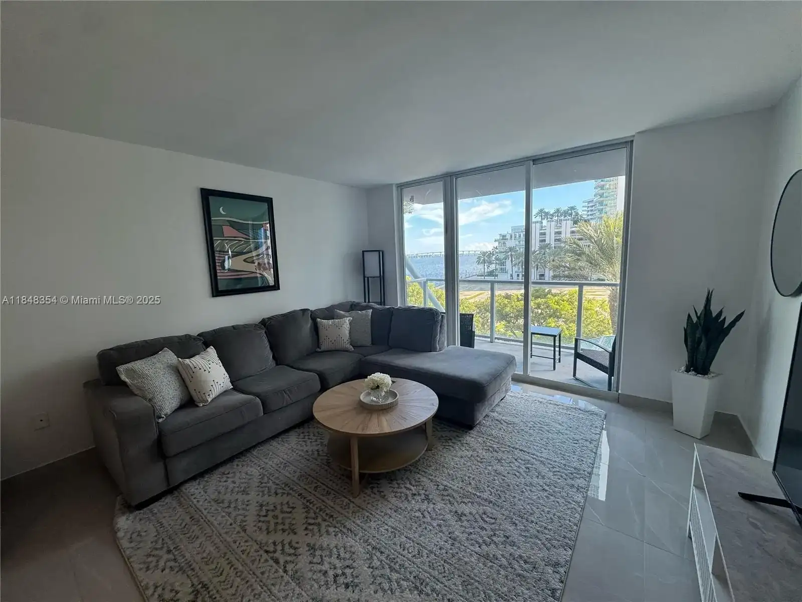 1155 Brickell Bay Dr # 307, Miami FL 33131