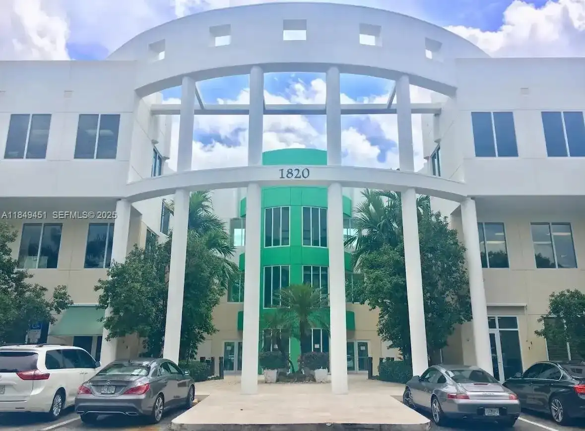 1820 N Corporate Lakes Blvd # 7, Weston FL 33326