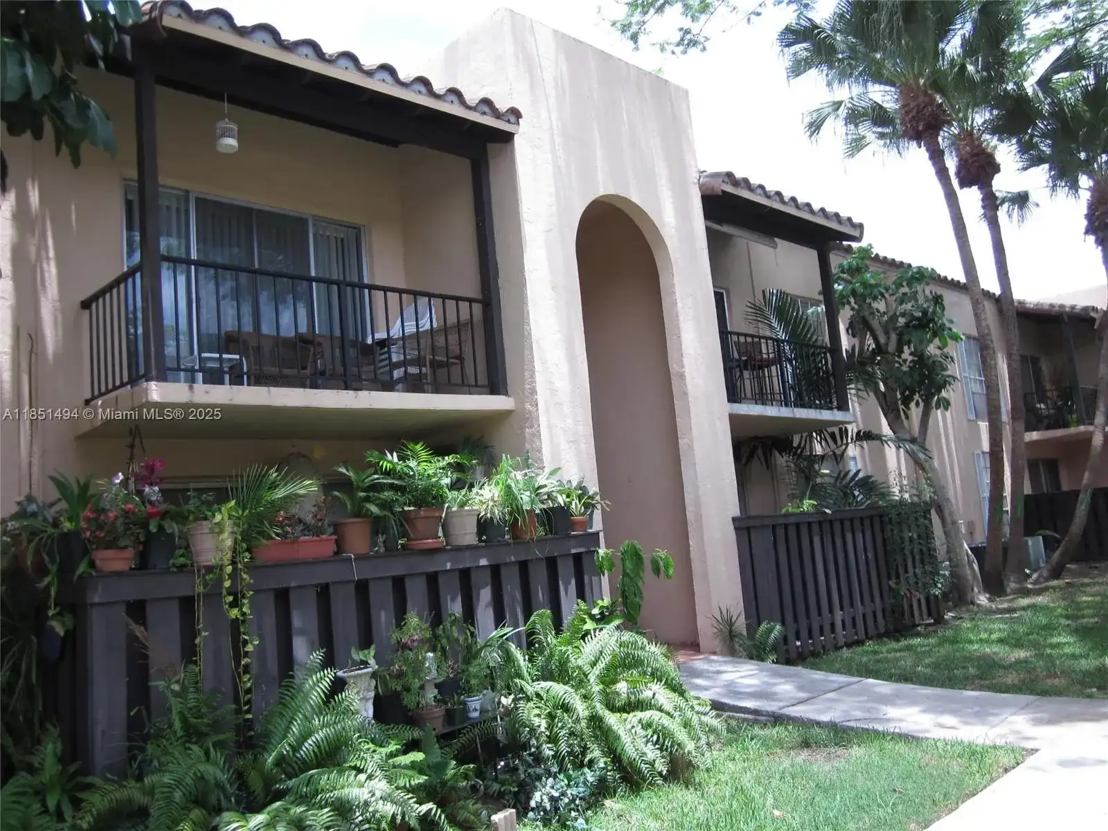 10810 N Kendall Dr # 18, Miami FL 33176