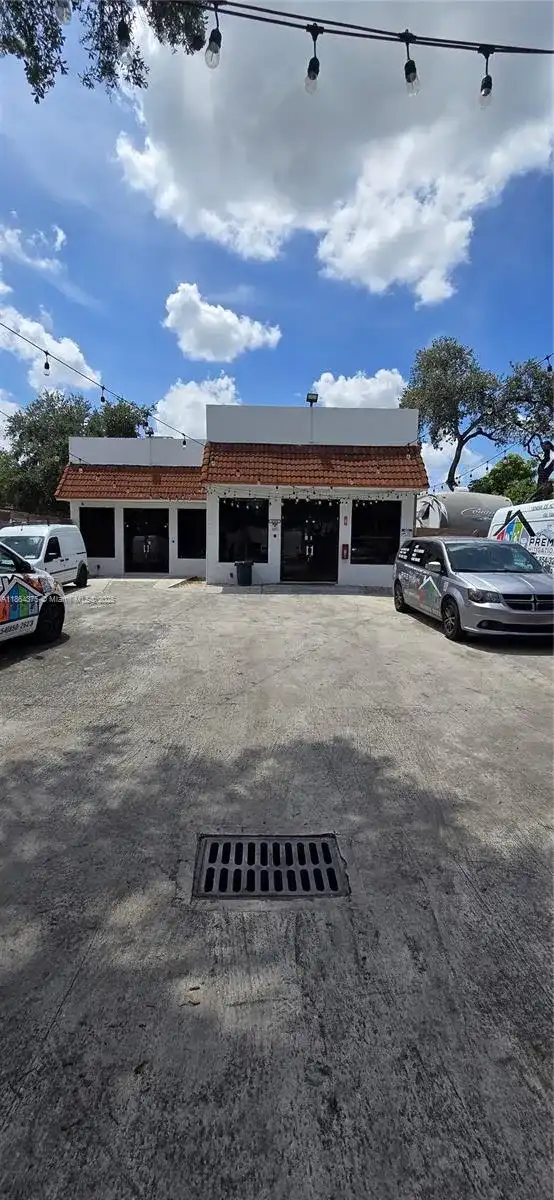 6260 Johnson St, Hollywood FL 33024