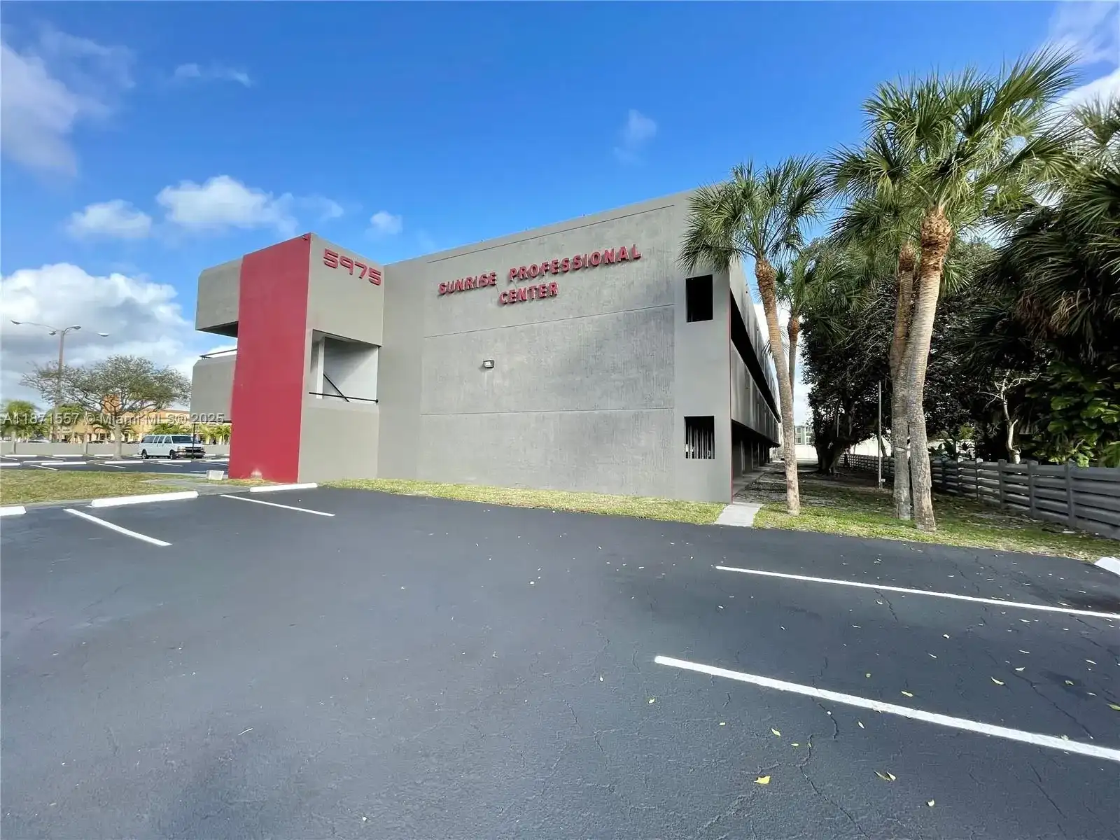 5975 W Sunrise Blvd, Sunrise FL 33313
