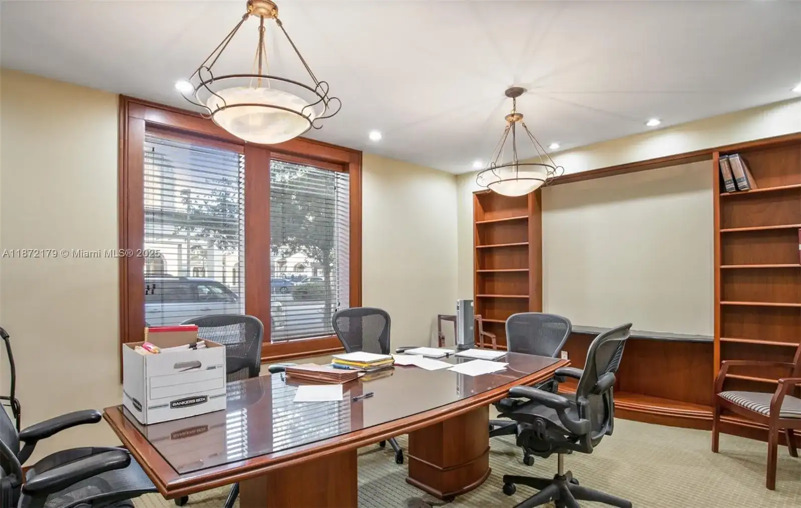 4551 Ponce De Leon Blvd, Coral Gables FL 33146