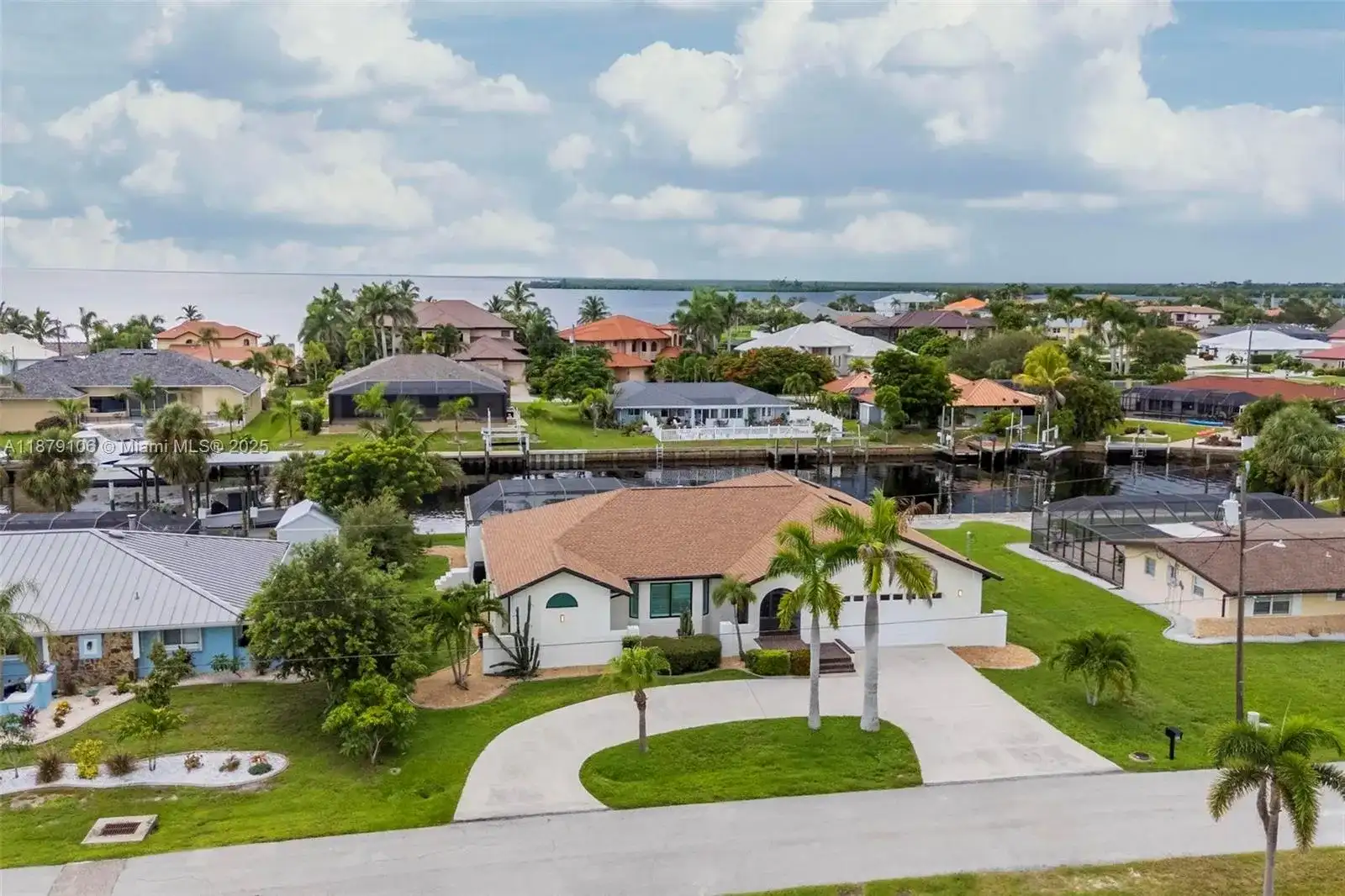 105 Sinclair St SE, Port Charlotte FL 33952