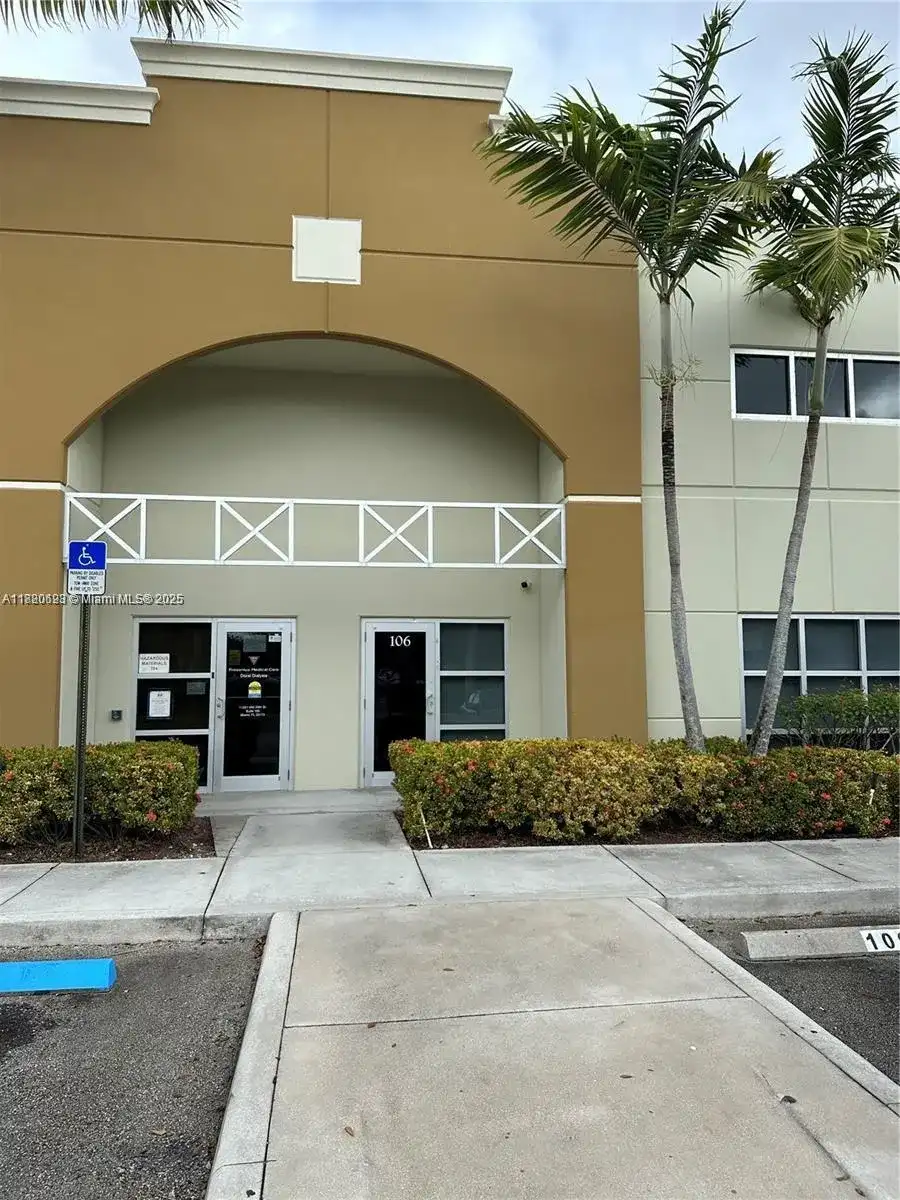 11251 NW 20th St # 106, Sweetwater FL 33172