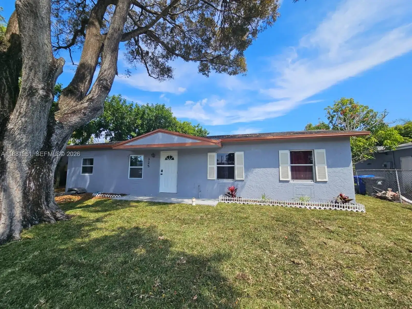 325 SW 80th Ter, North Lauderdale FL 33068