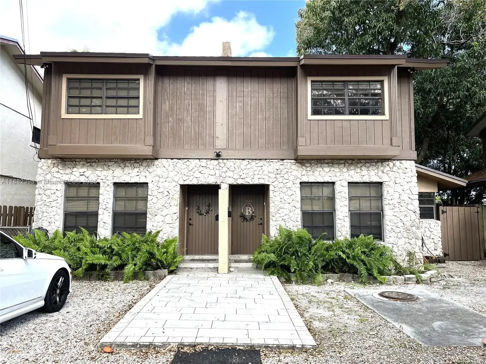 2565 NE 182nd St # 0, North Miami Beach FL 33160