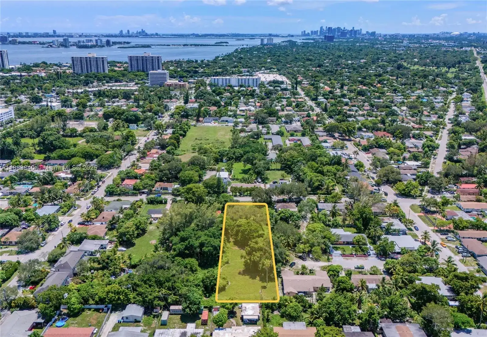 1231 NE 115th St, Miami FL 33161