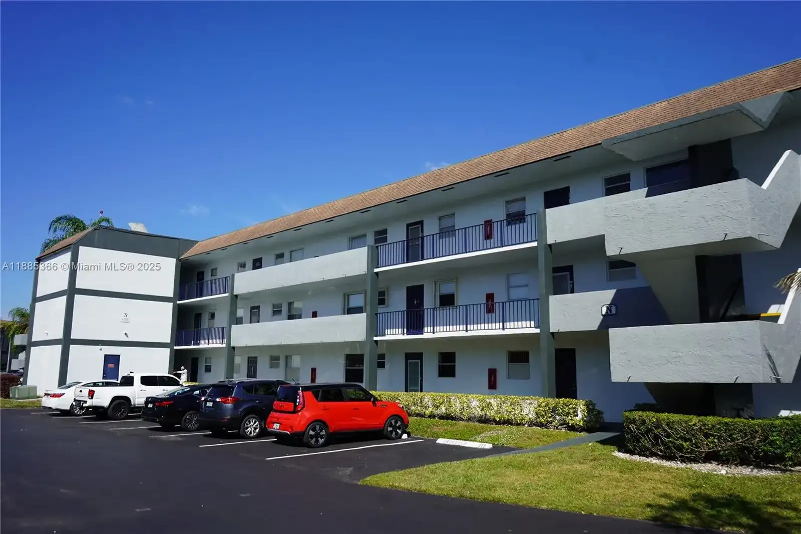 8330 Sands Point Blvd # N307, Tamarac FL 33321