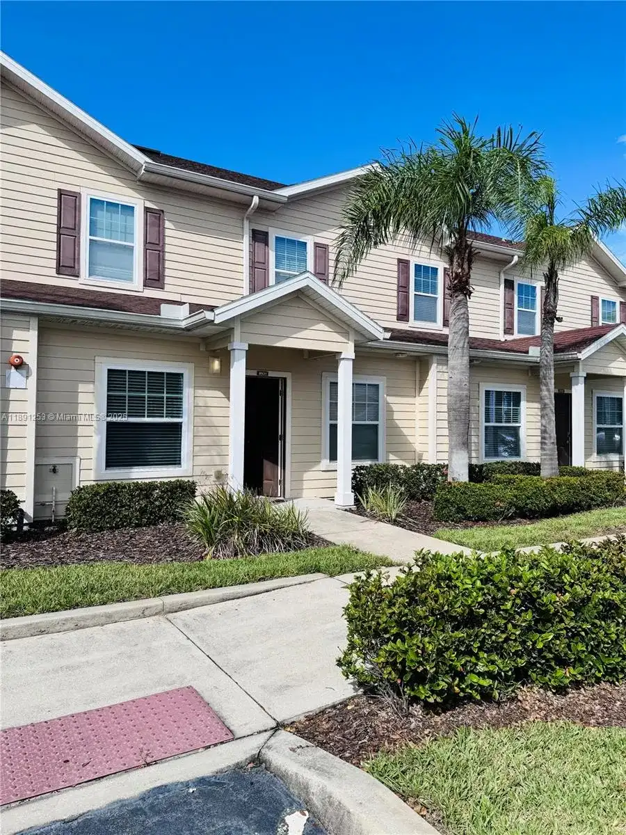 8931 Shine Dr, Kissimmee FL 34747