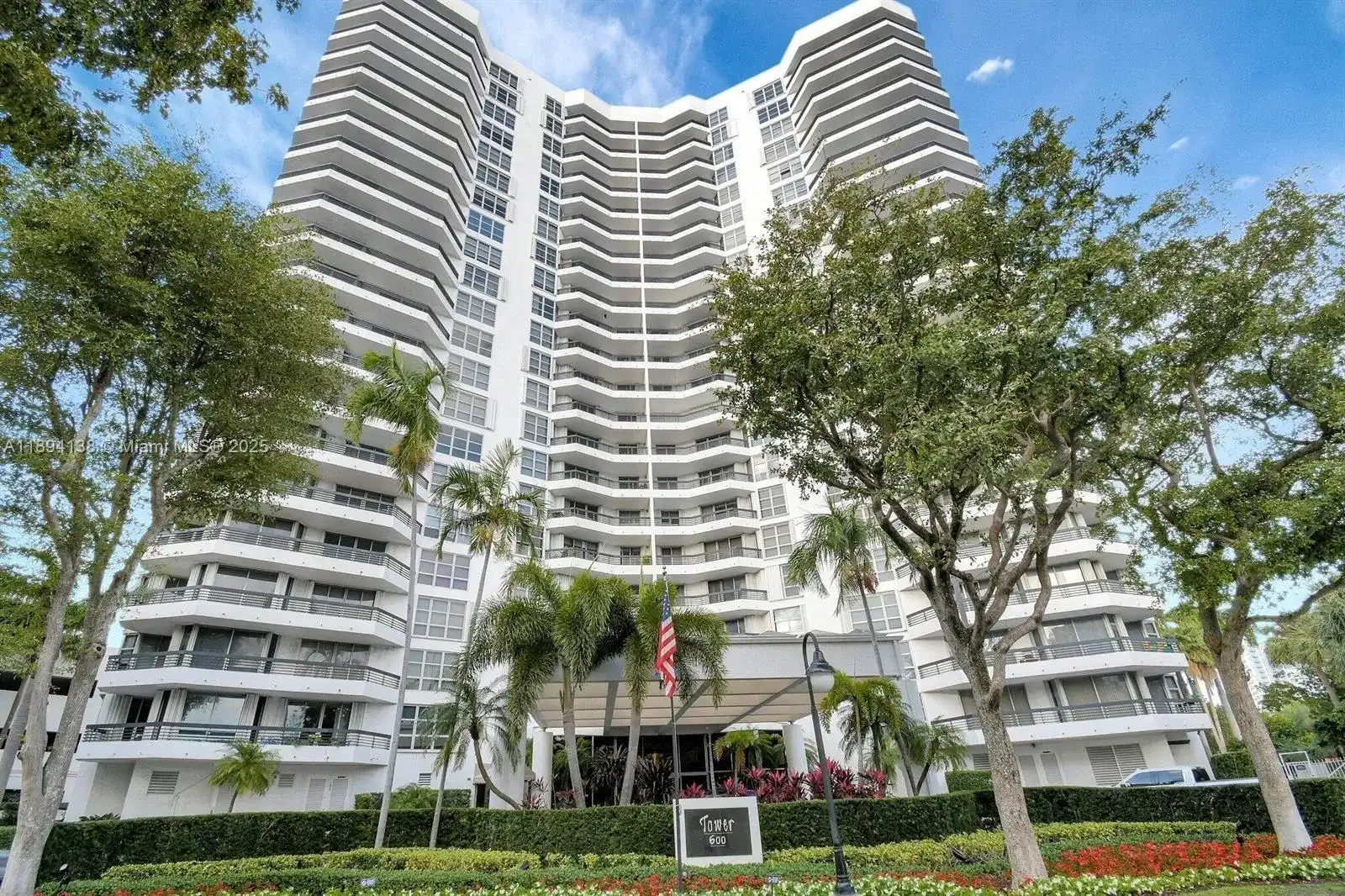 3400 NE 192nd St # 802, Aventura FL 33180