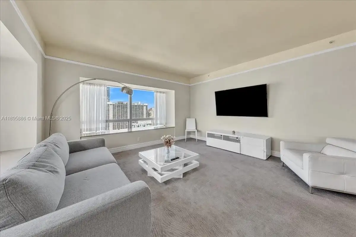 1435 Brickell Ave # 3112, Miami FL 33131
