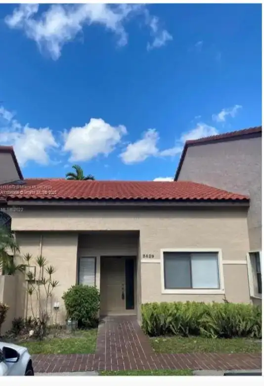 3629 W Inverrary Blvd W, Lauderhill FL 33319