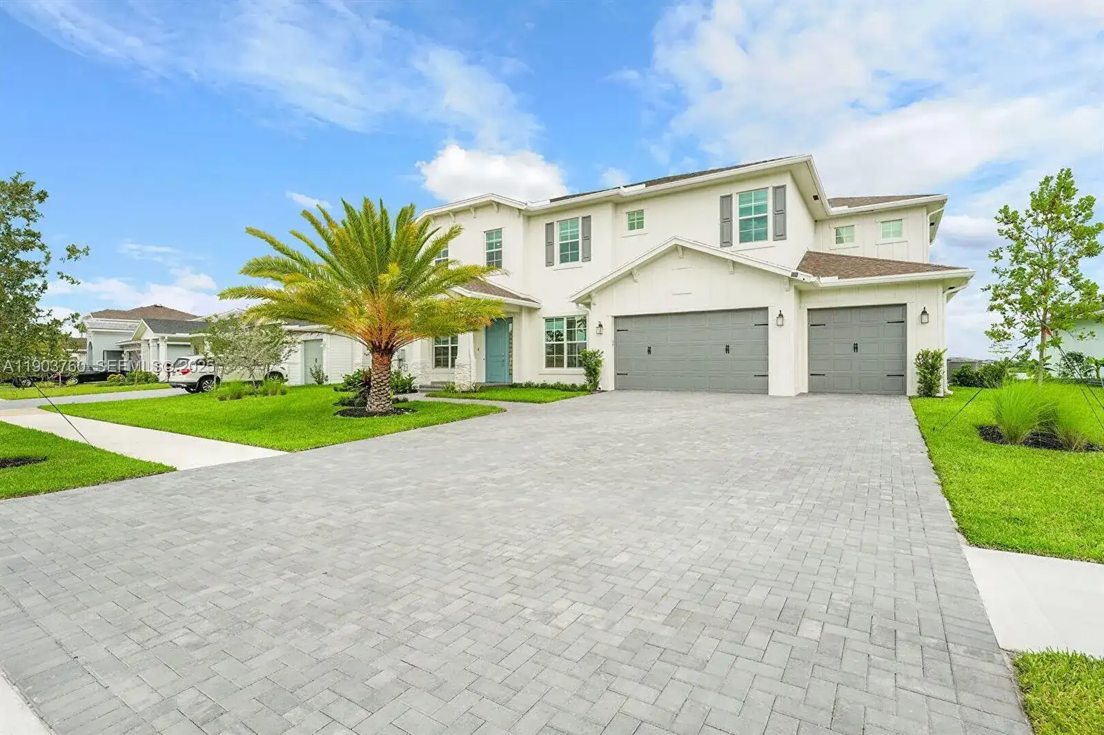 601 Hookline Cir, Loxahatchee FL 33470