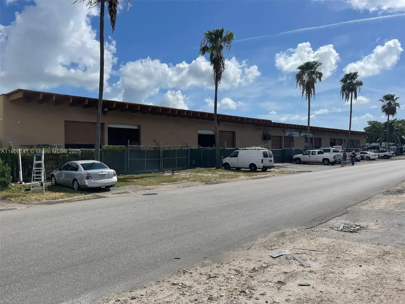 3303 NW 71st St, Miami FL 33147