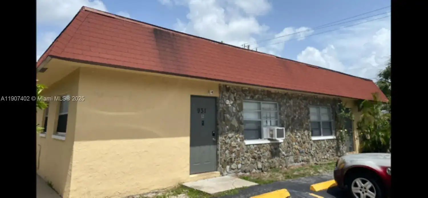 931 SW 80th Ave # C, North Lauderdale FL 33068