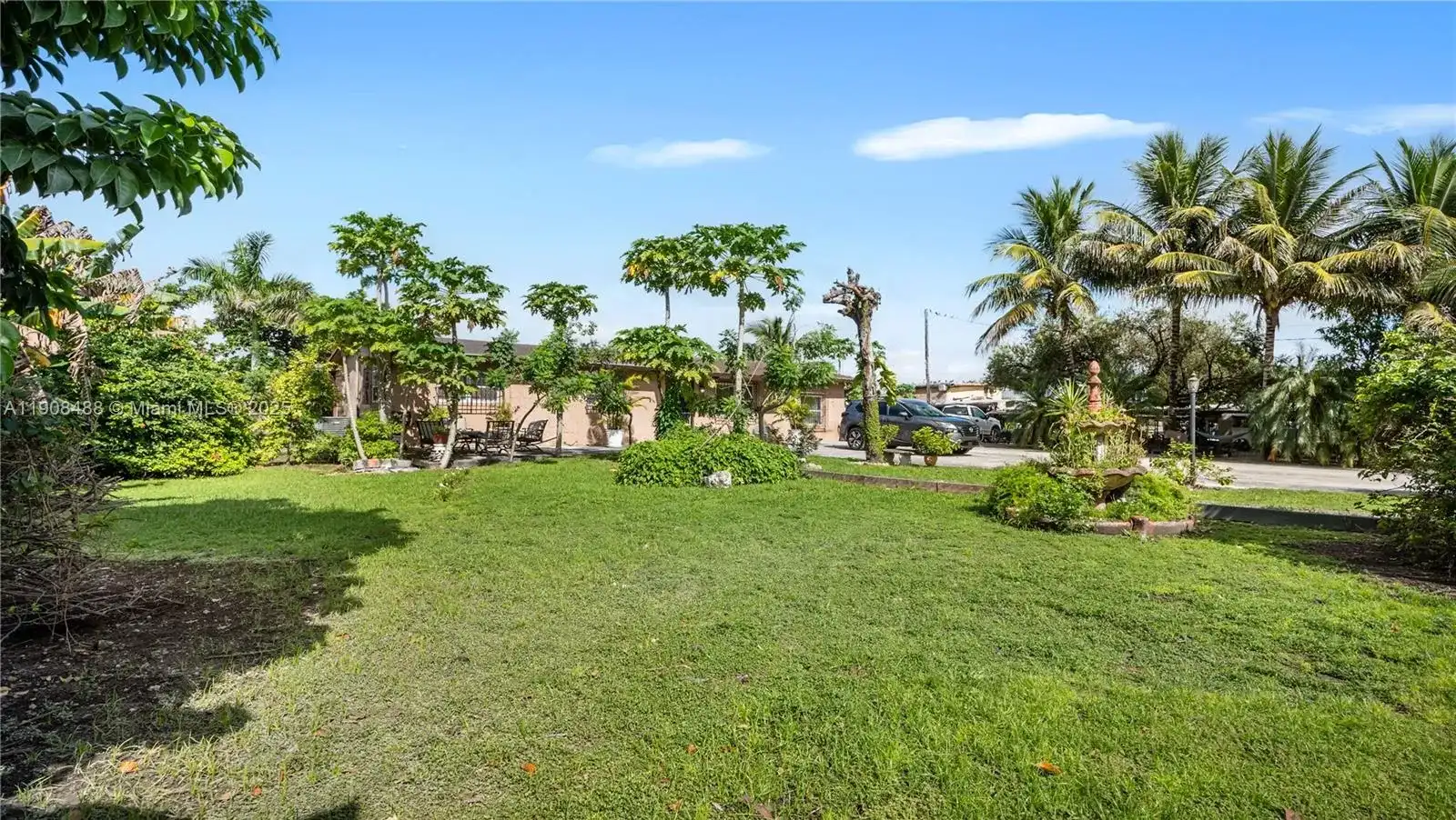 15550 NW 122nd Ave, Hialeah FL 33018