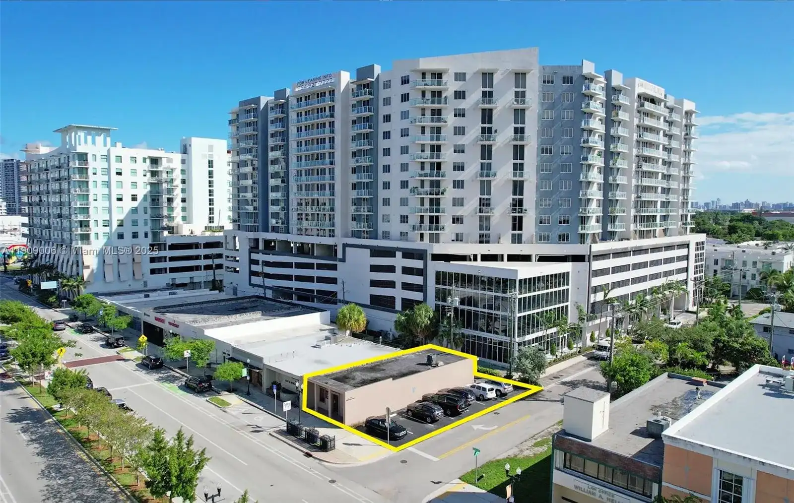 2138 Hollywood Blvd, Hollywood FL 33020