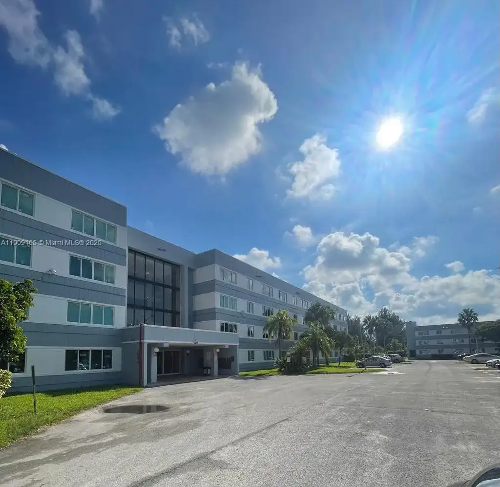 14850 Naranja Lakes Blvd, Homestead FL 33032