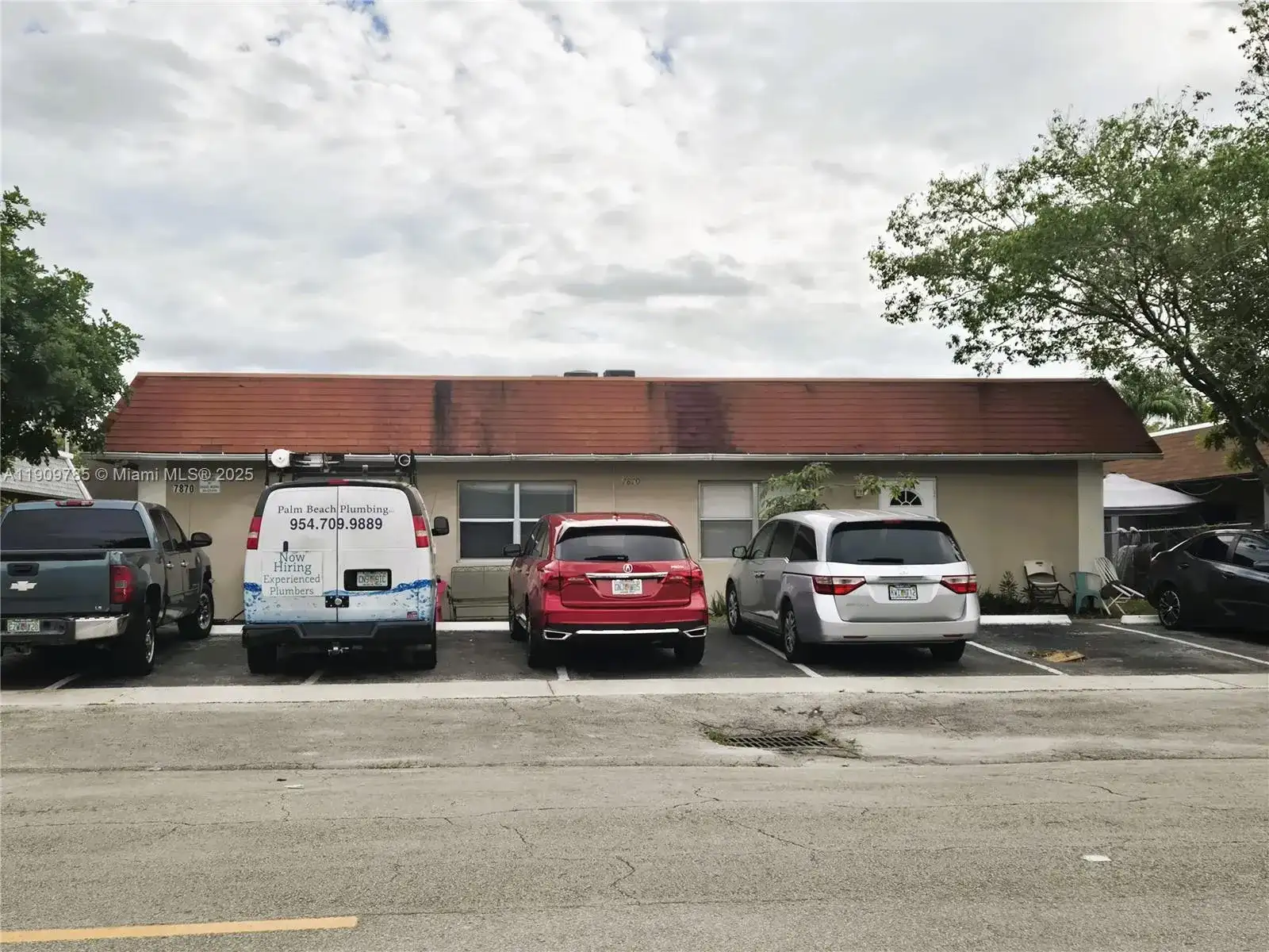 7870 SW 10th Ct, North Lauderdale FL 33068