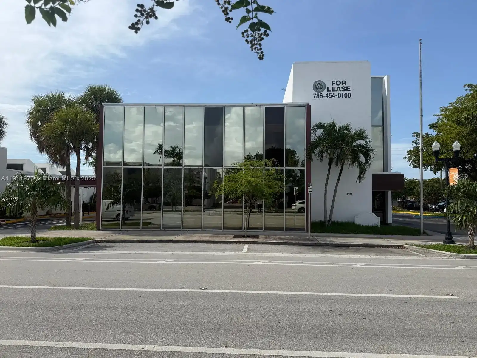 2434 Hollywood Blvd, Hollywood FL 33020