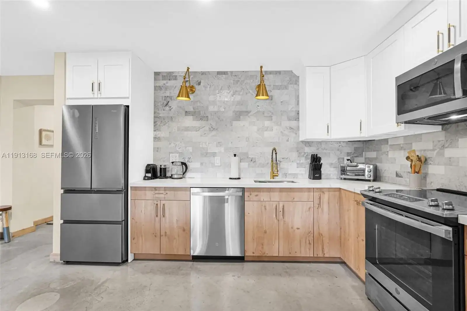 1012 NE 2nd Street, Hallandale Beach FL 33009