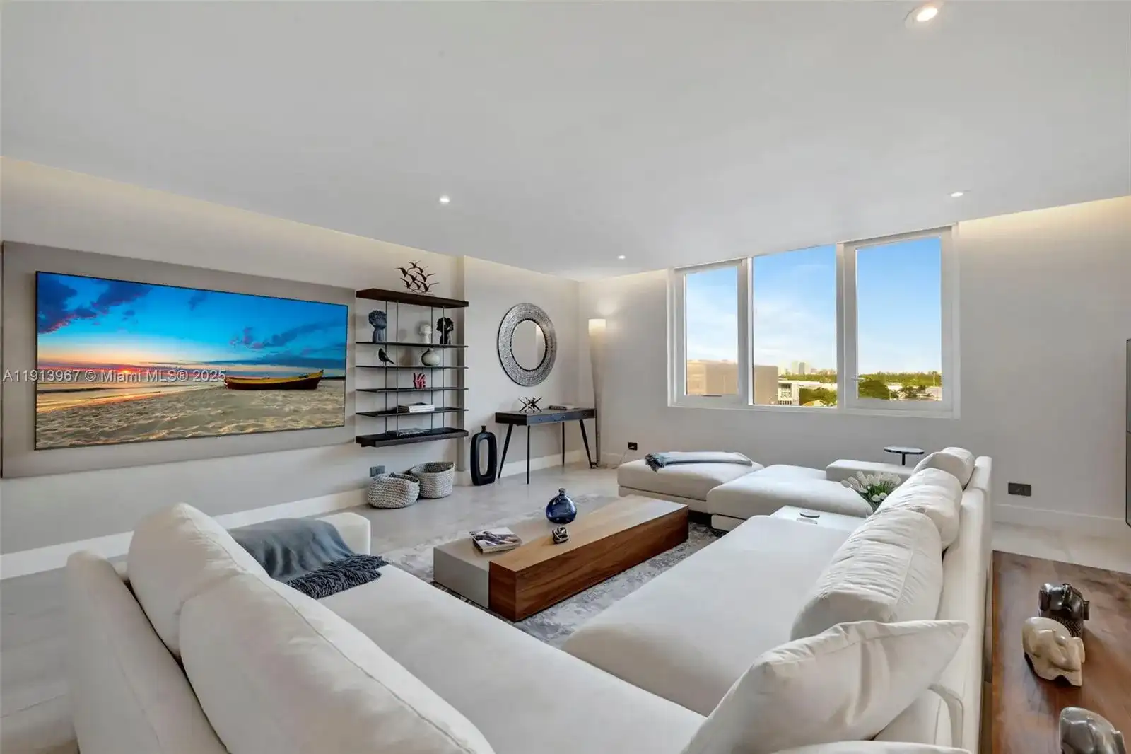 2301 Collins Ave # 634, Miami Beach FL 33139