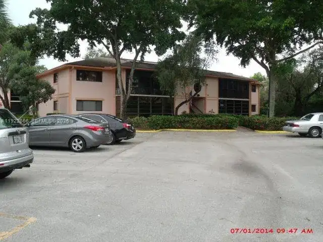 9978 N Belfort Cir # 206, Tamarac FL 33321