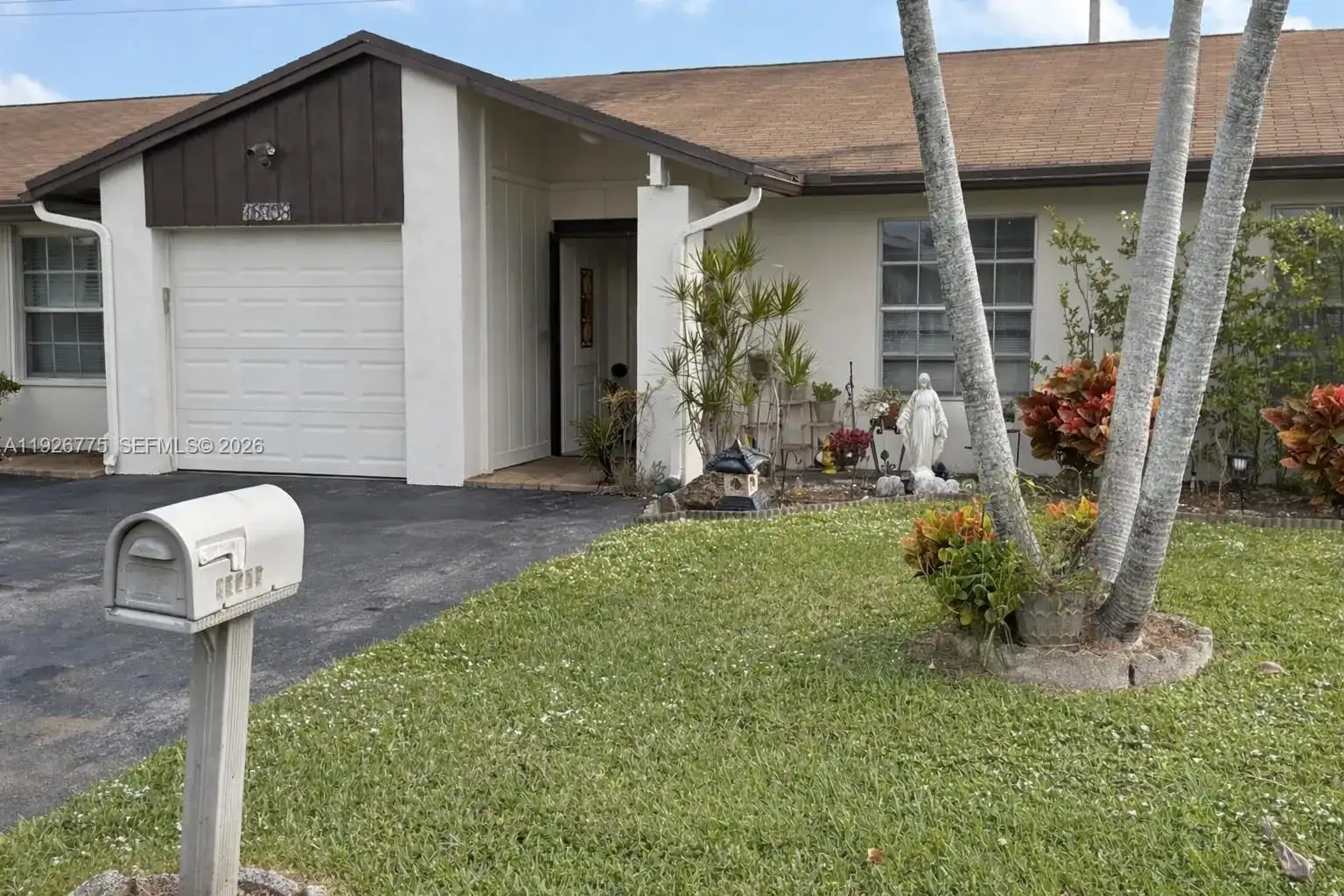 15708 Bottlebrush Cir, Delray Beach FL 33484