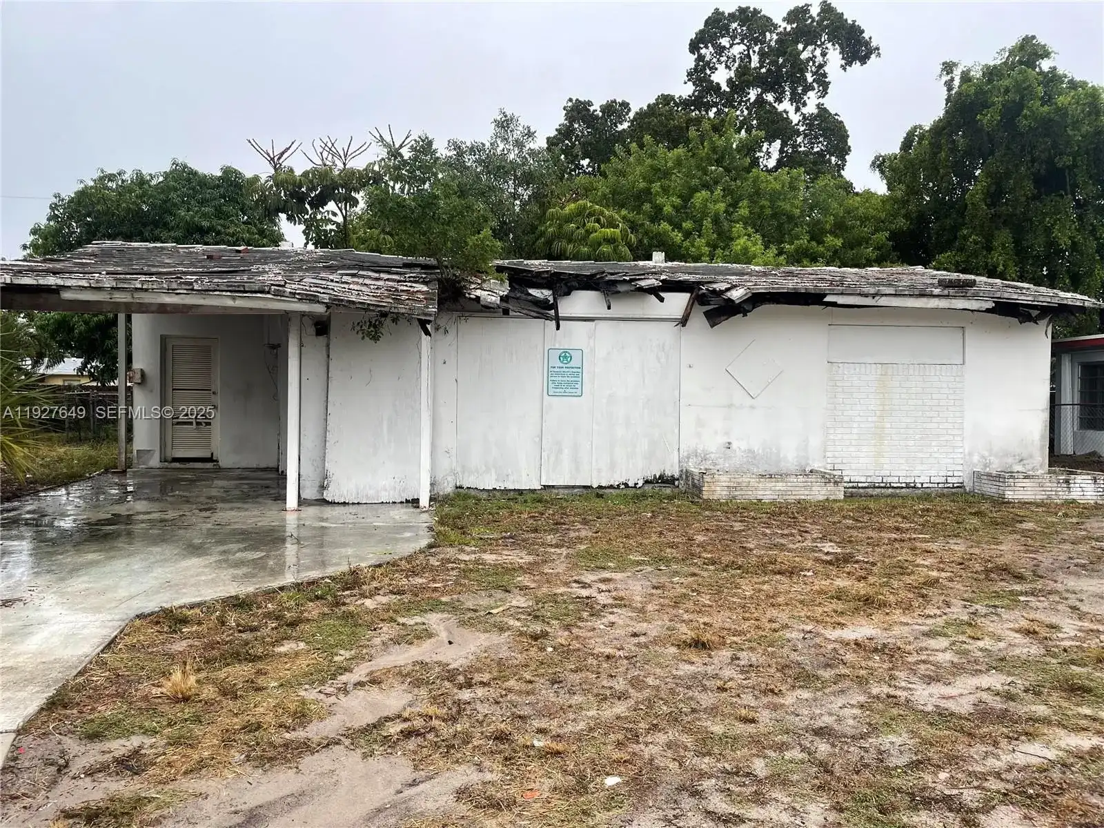 4240 NE 3rd Ave, Deerfield Beach FL 33064