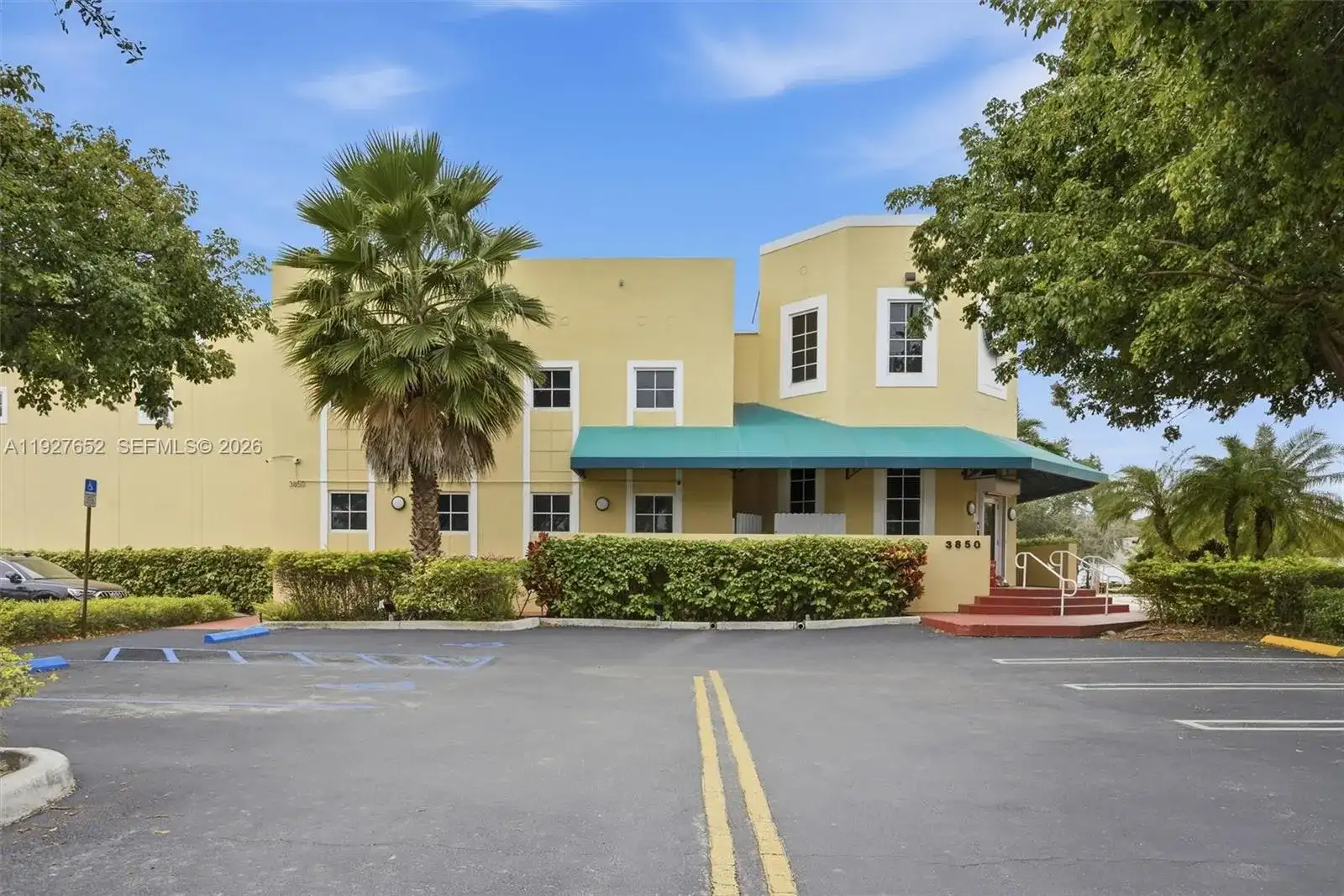 3850 NW 114th Ave, Doral FL 33178