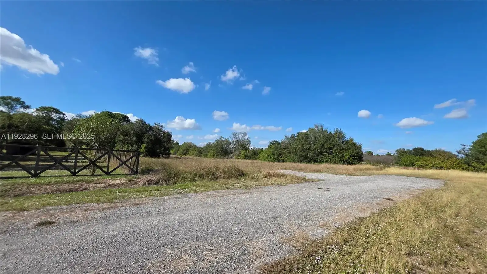 380 N Jinete ST, Clewiston FL 33440