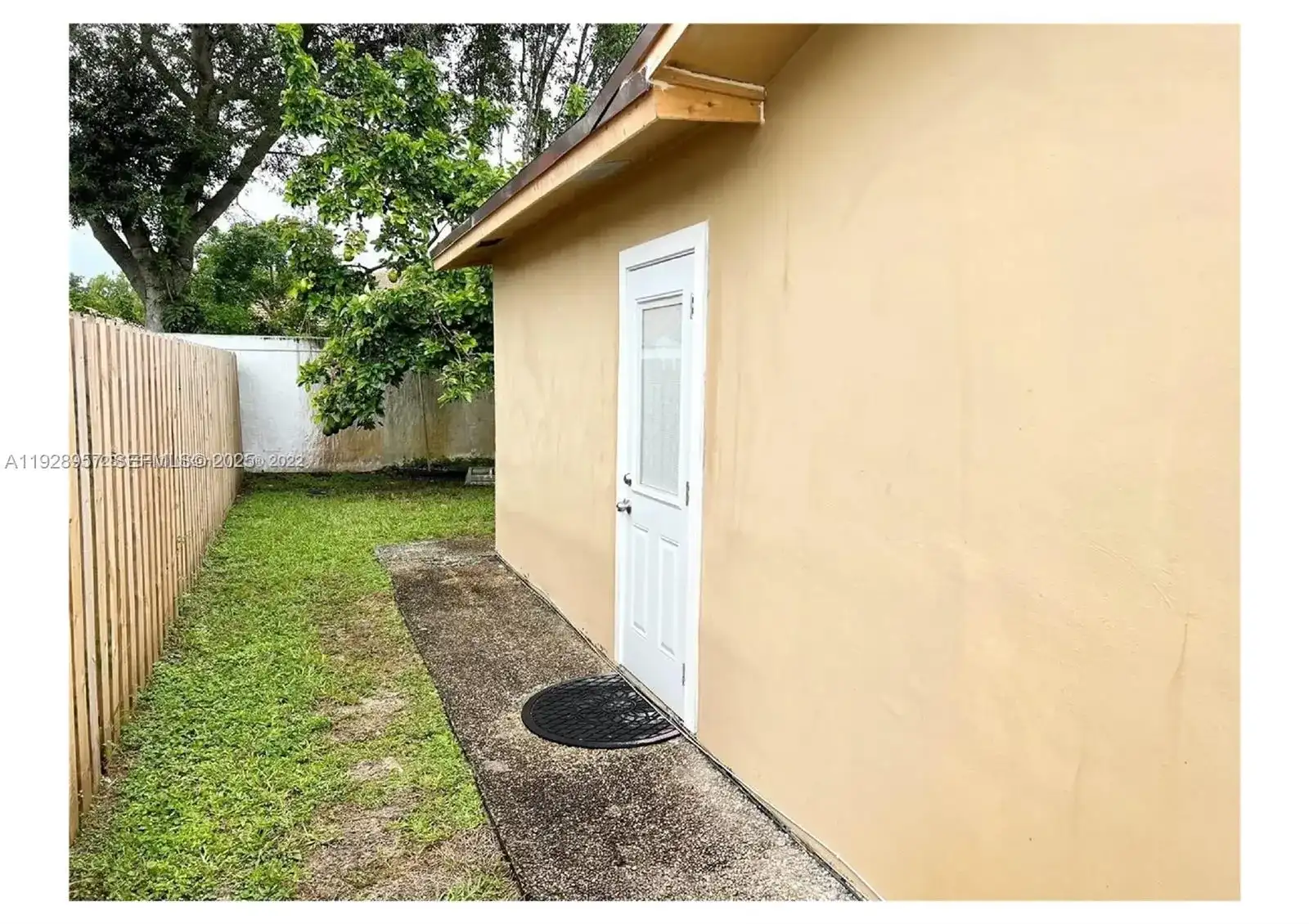 2449 NW 73rd Ave # 2449, Sunrise FL 33313