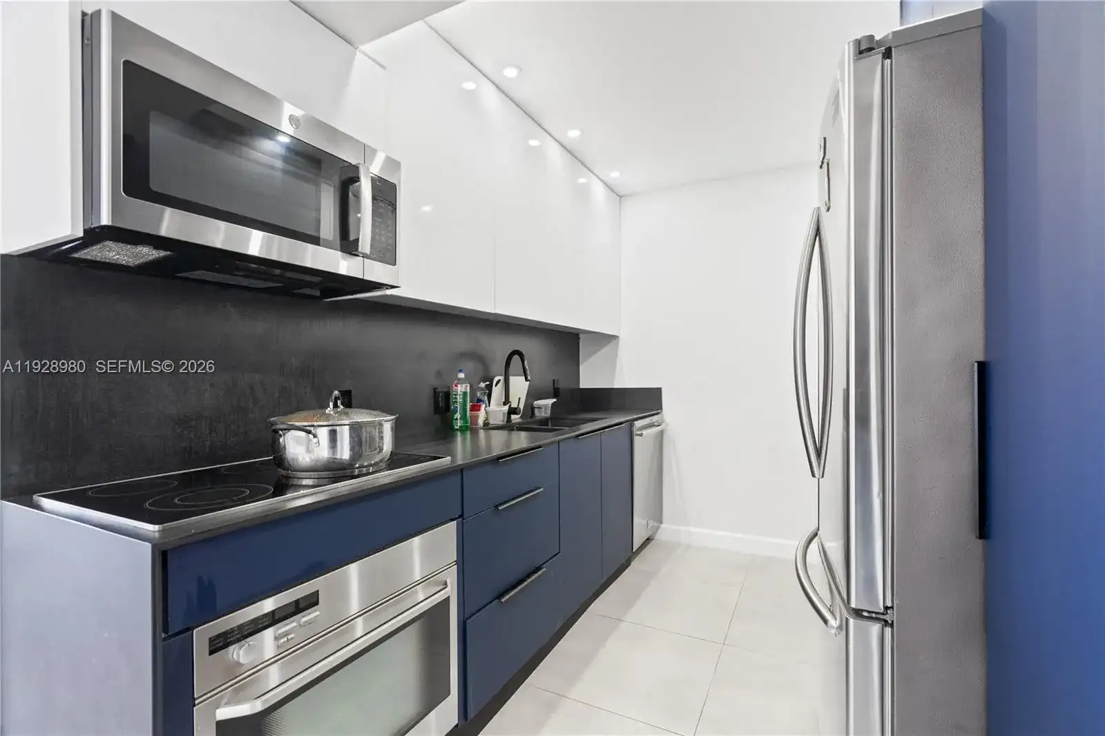 20301 W Country Club Dr # 722, Aventura FL 33180