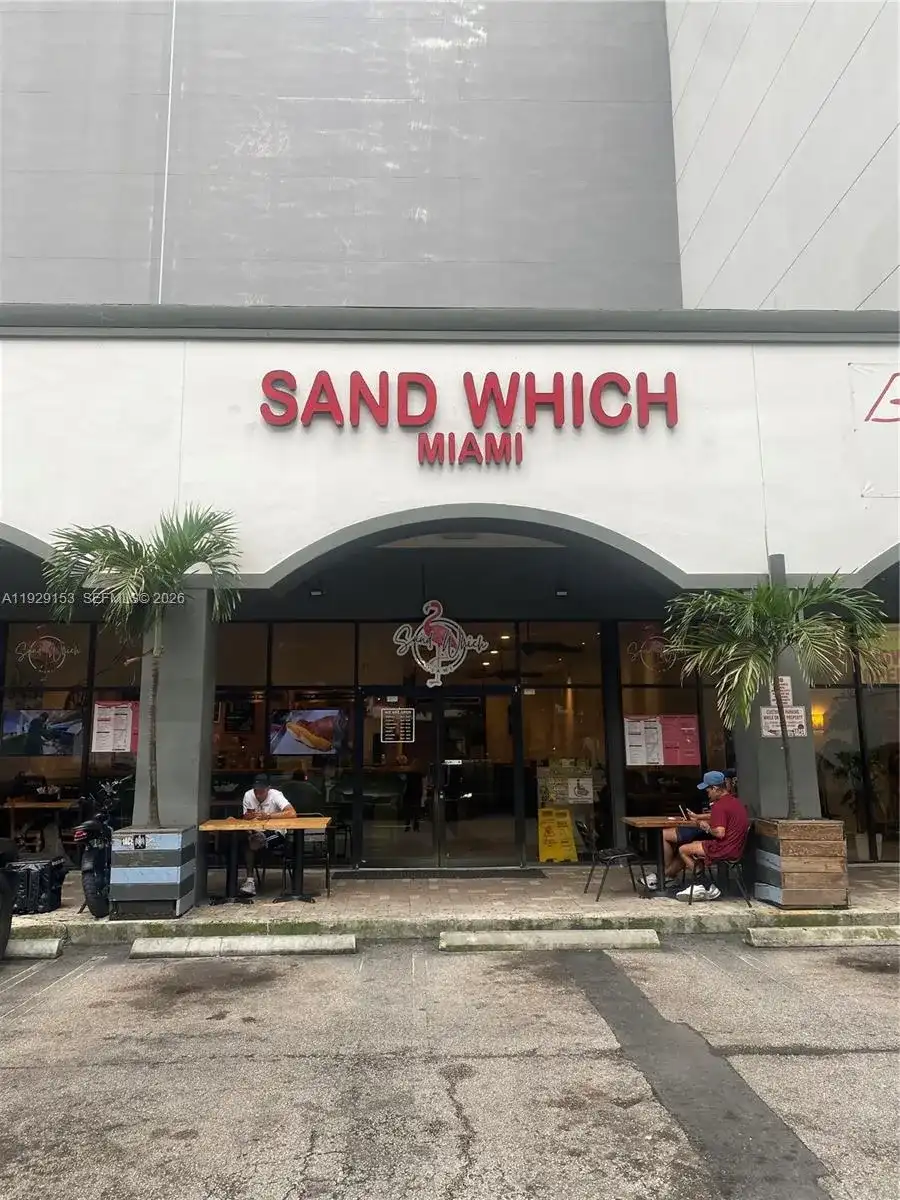 34 SW 8TH ST, Miami FL 33130